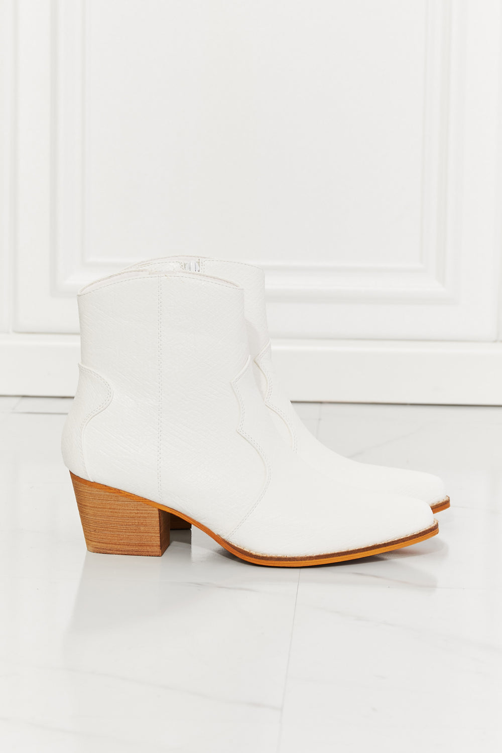 Vermont Western Ankle Boots in White